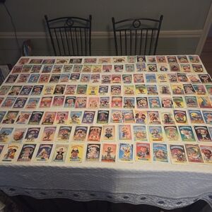 145 Vintage Trading Card Collection. Includes Several Rare Cards